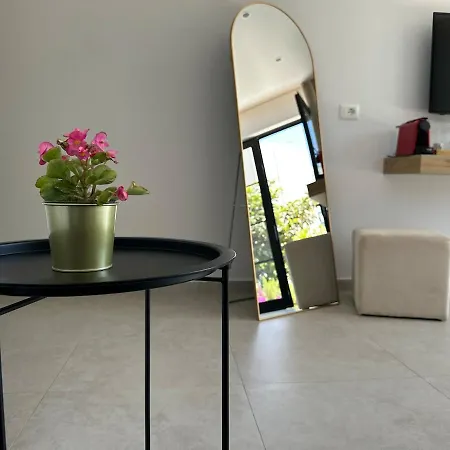 Dea's * Sarandë